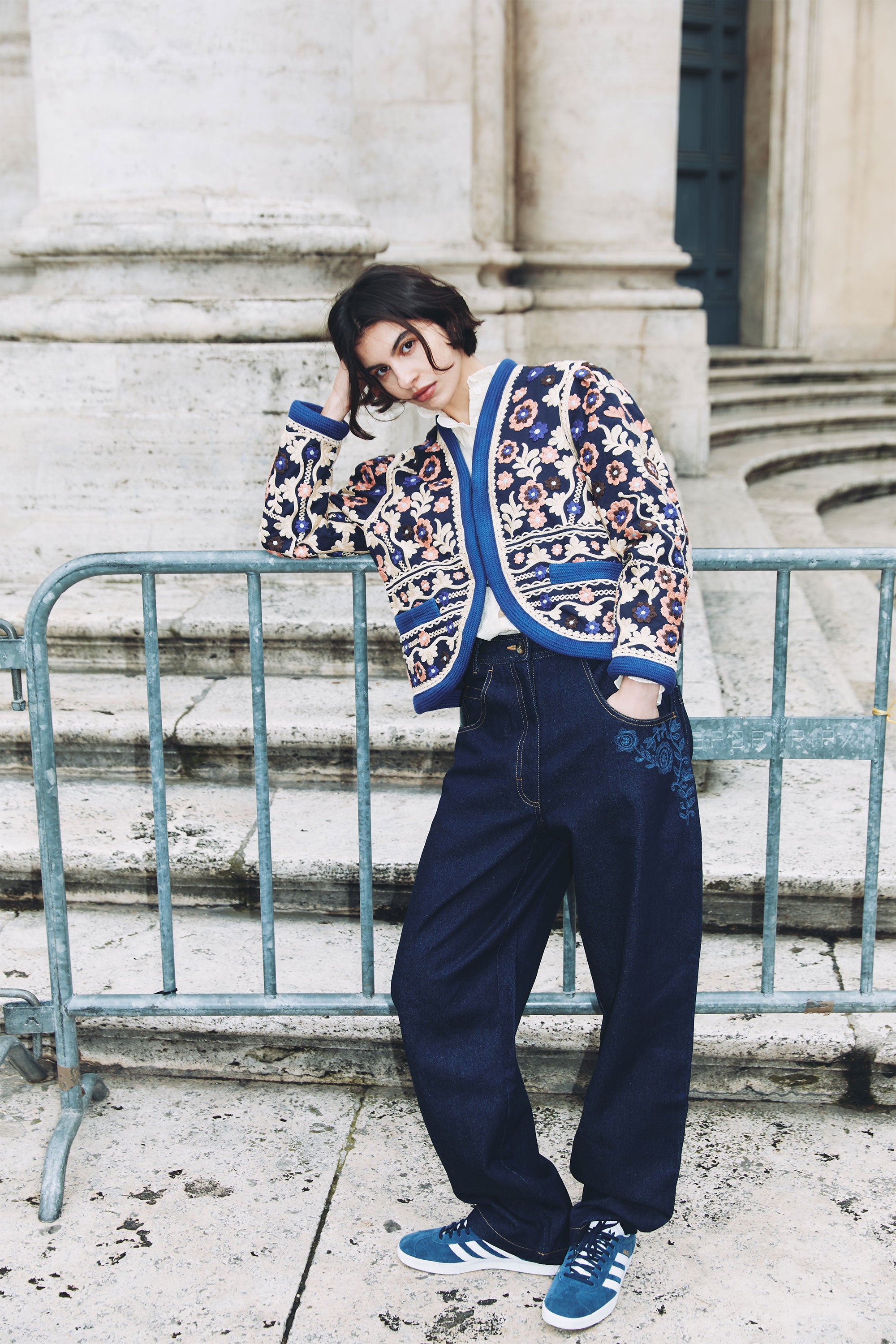 Chaqueta bordada Ossie