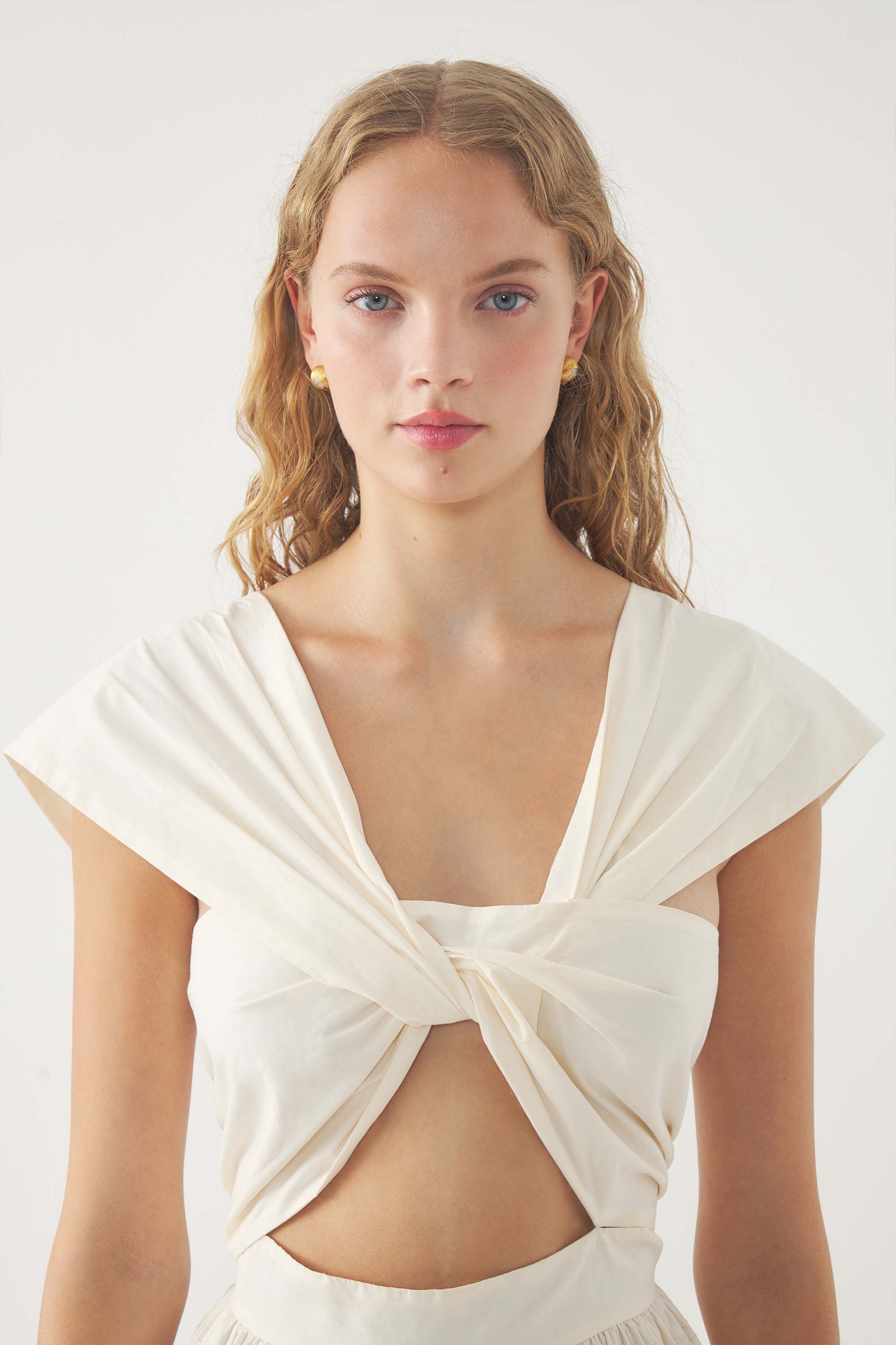 Besticktes Cut-out-Kleid Mila