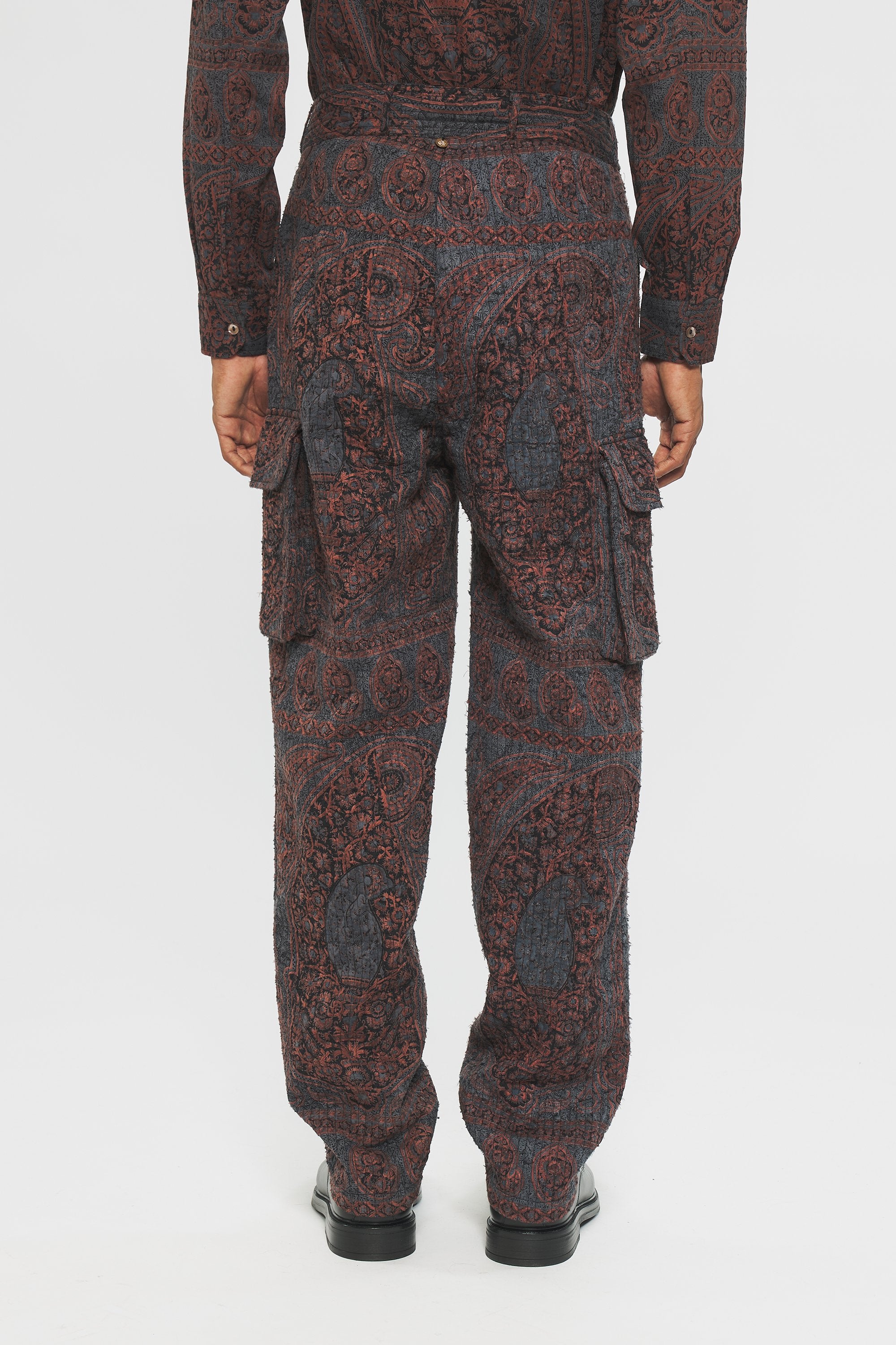 Tajaro Pant
