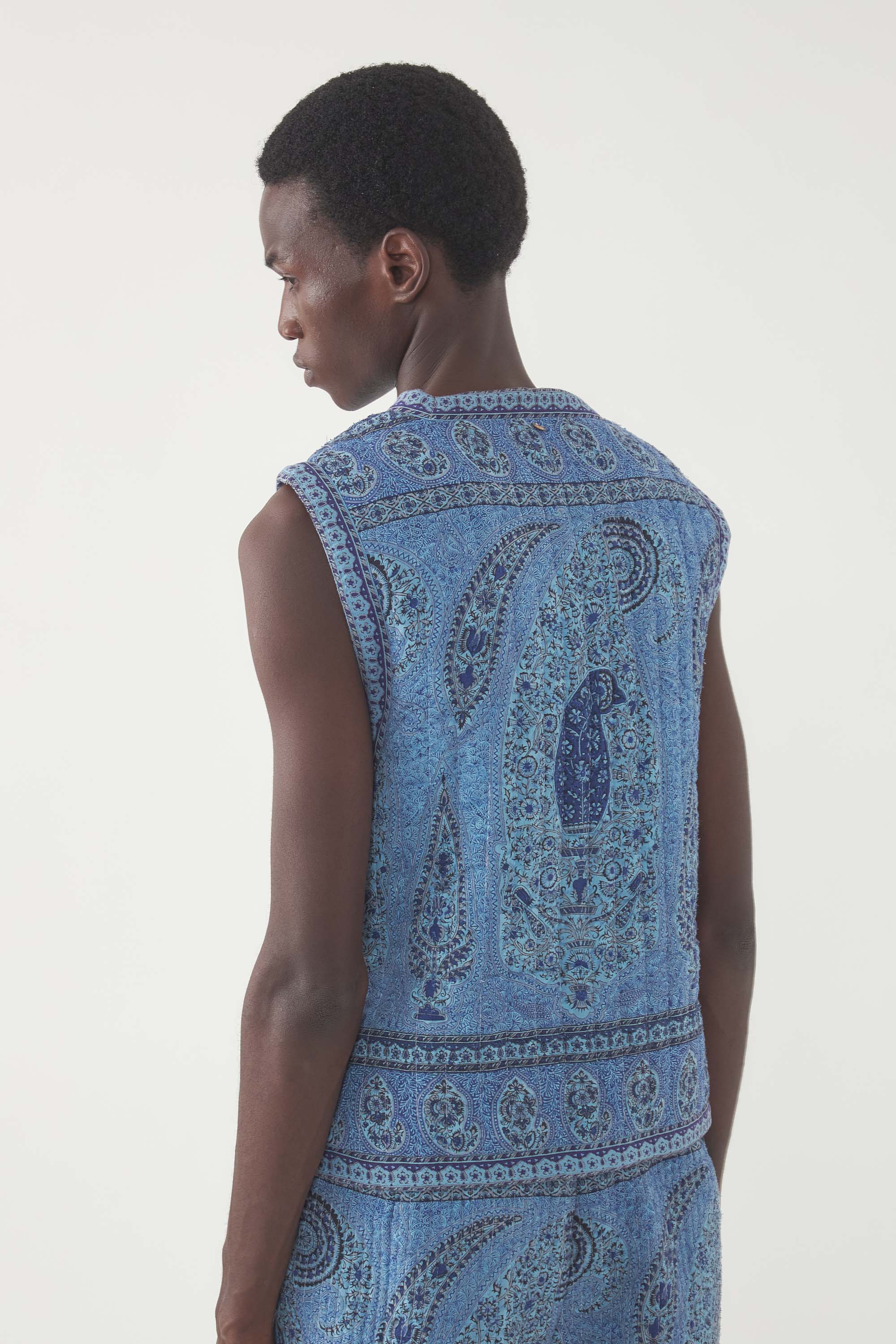 Vest Taya