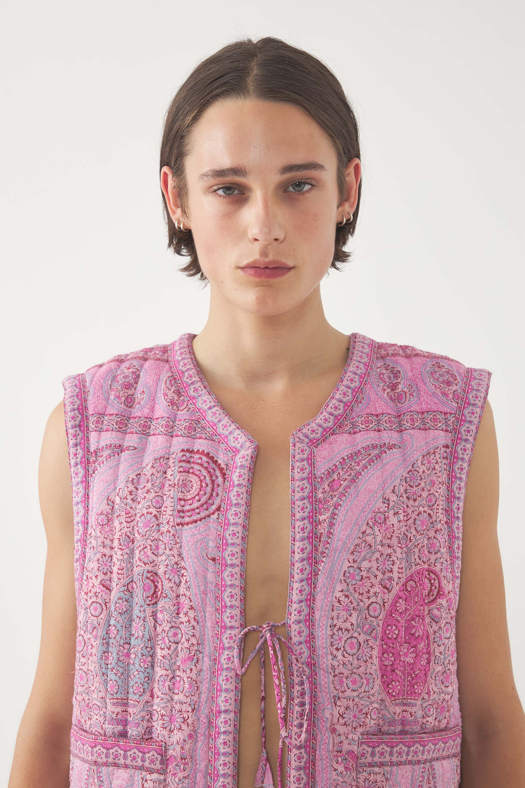 Vest Taya