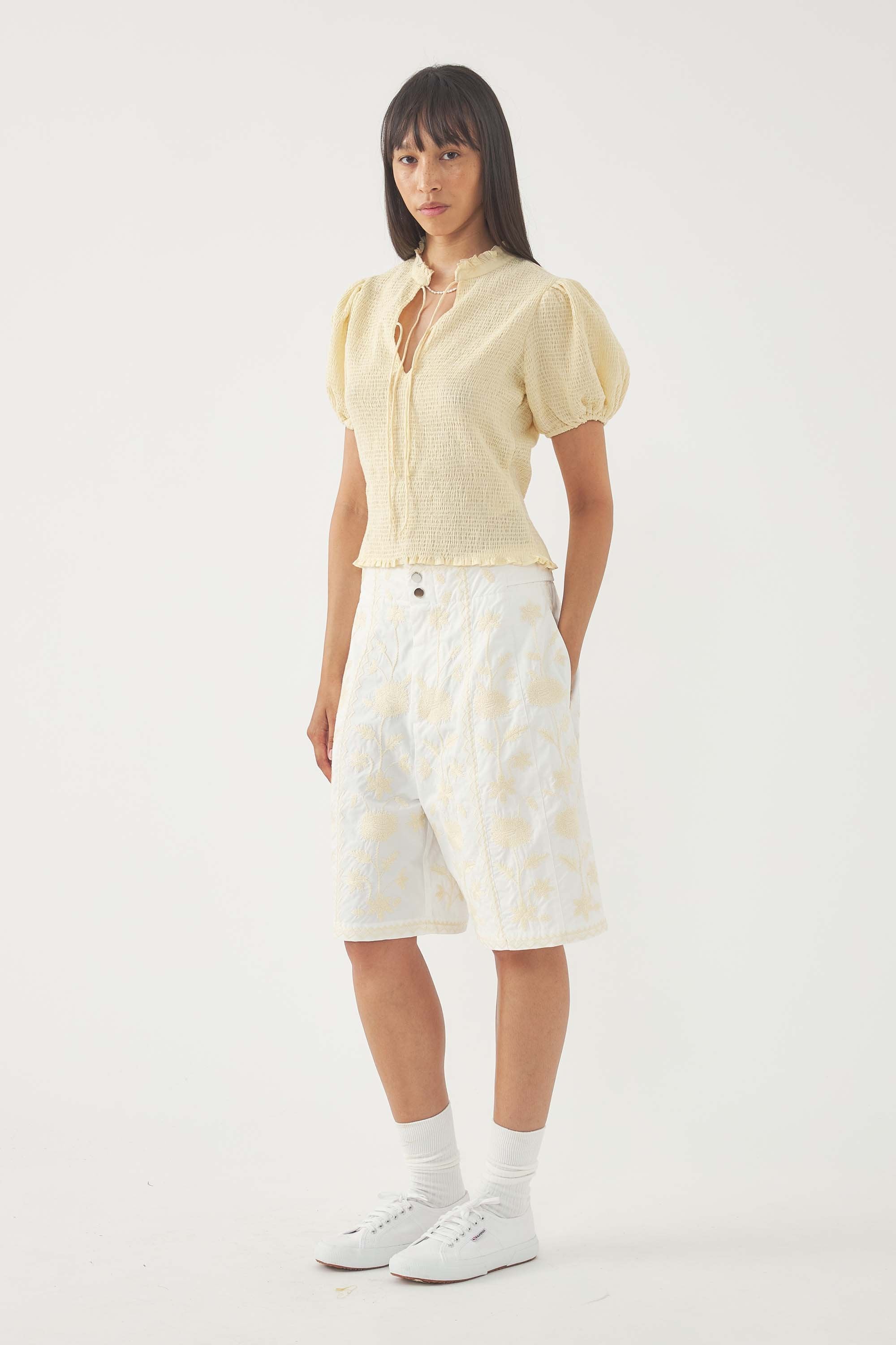 Pantalón corto bordado Winna