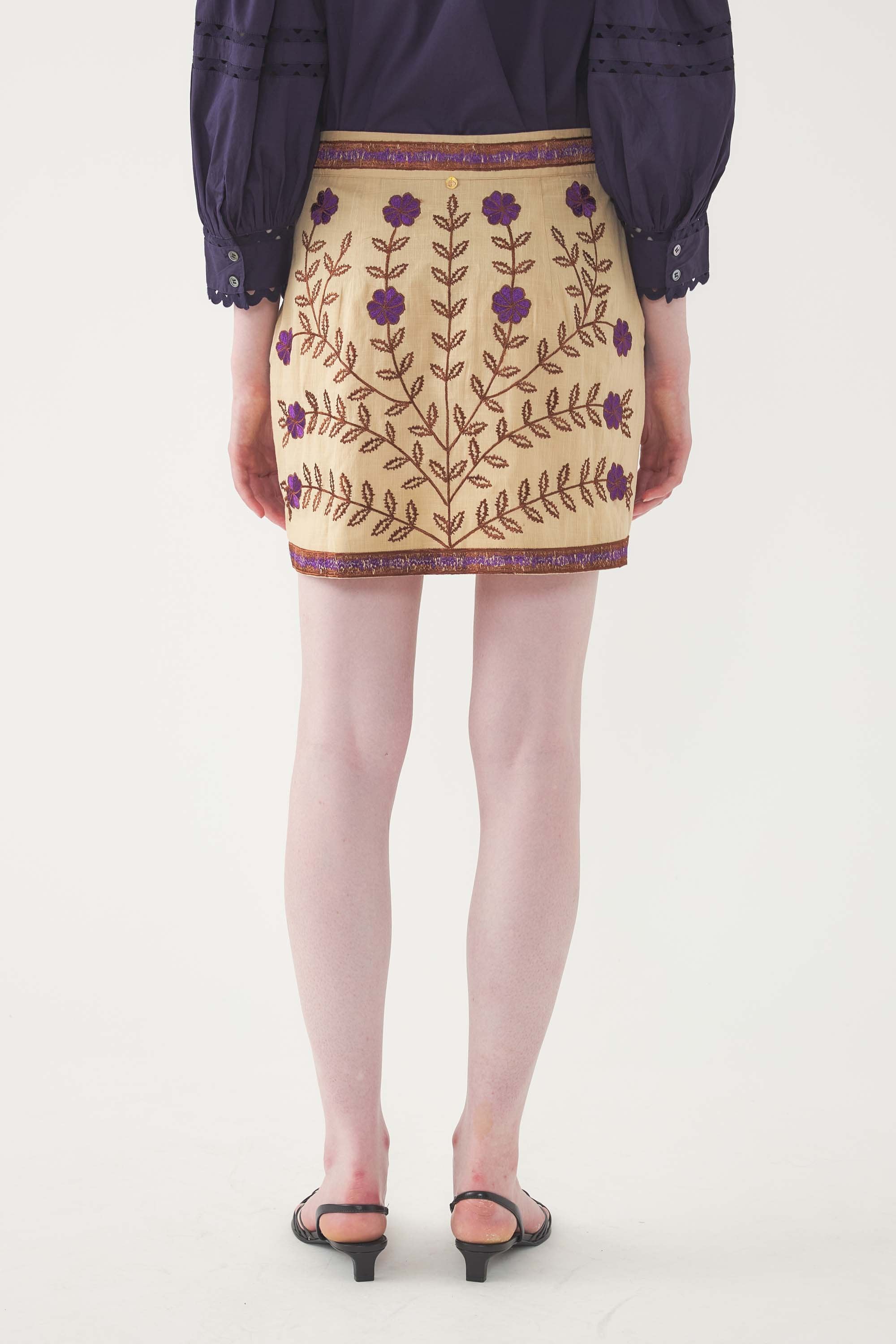 Embroidered Skirt Ary