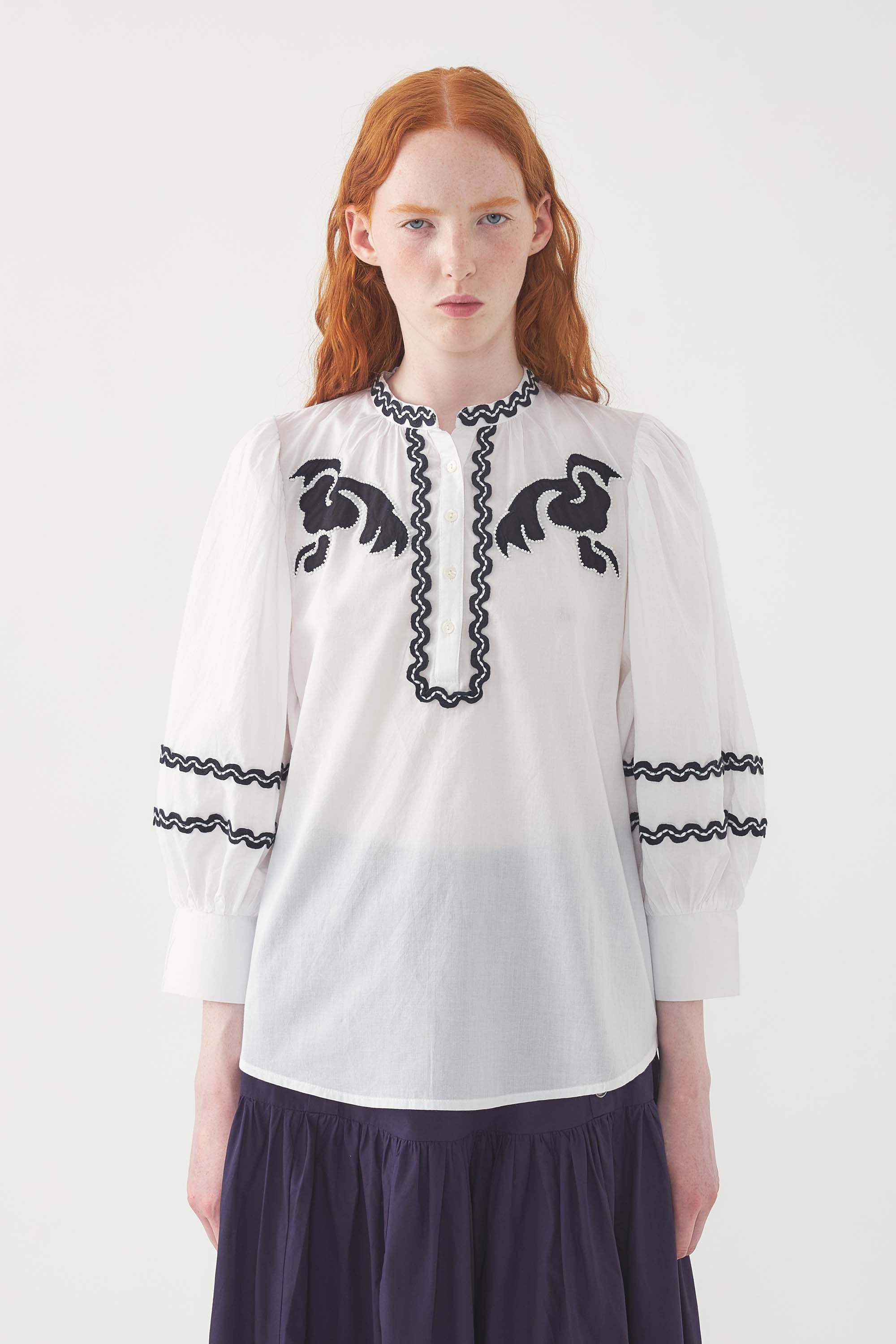 Blusa bordada Dalli