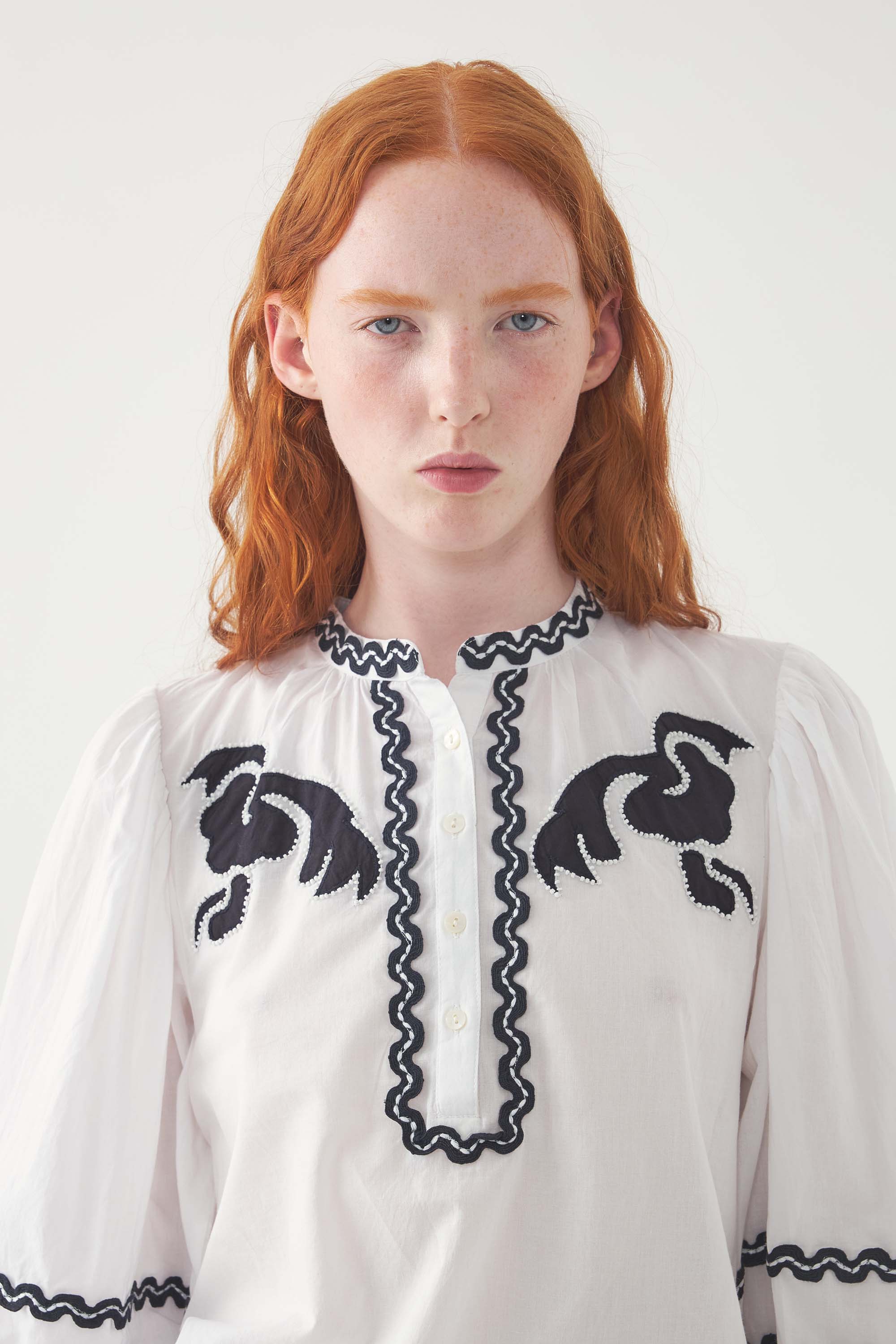 Blusa bordada Dalli
