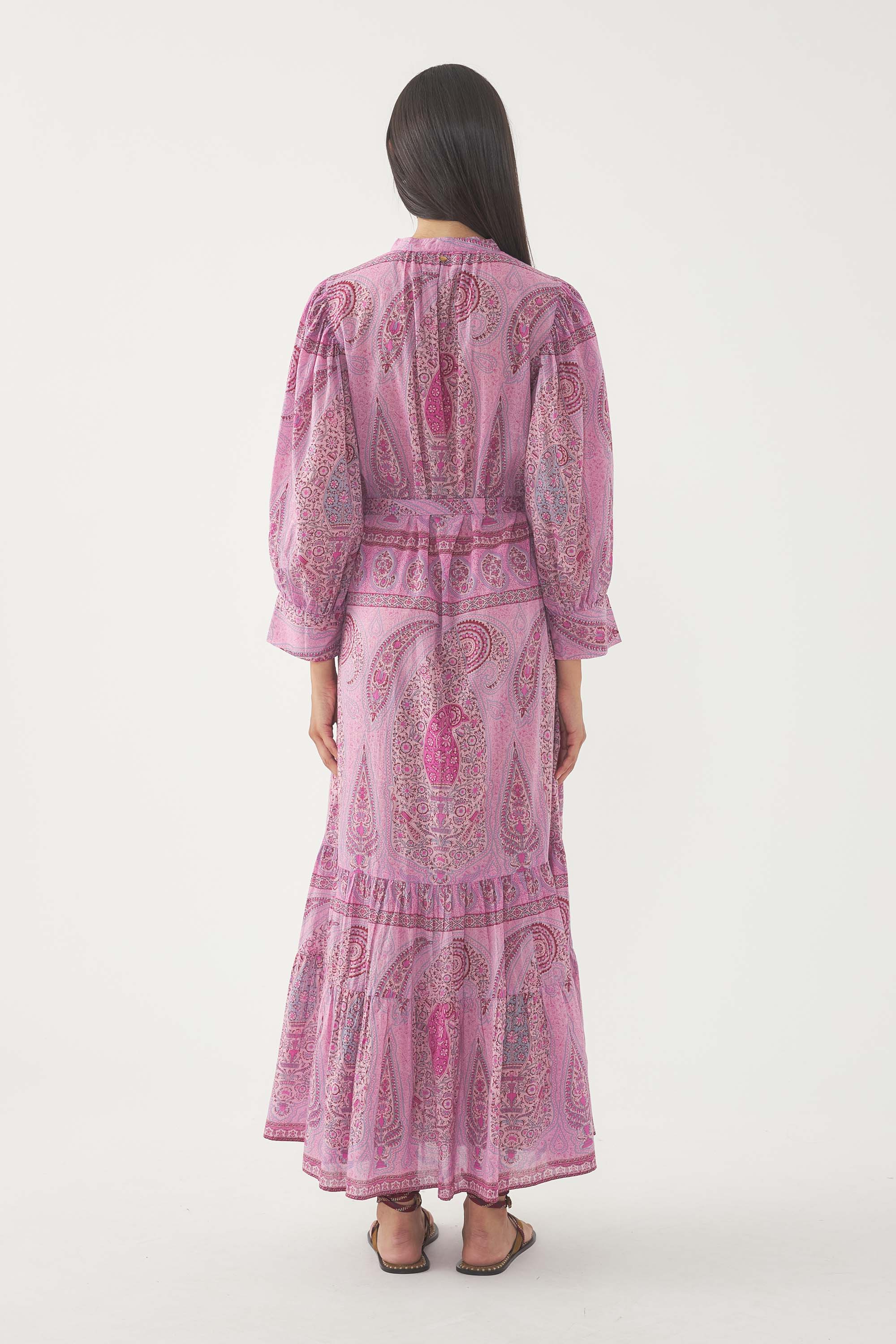 Robe Taya