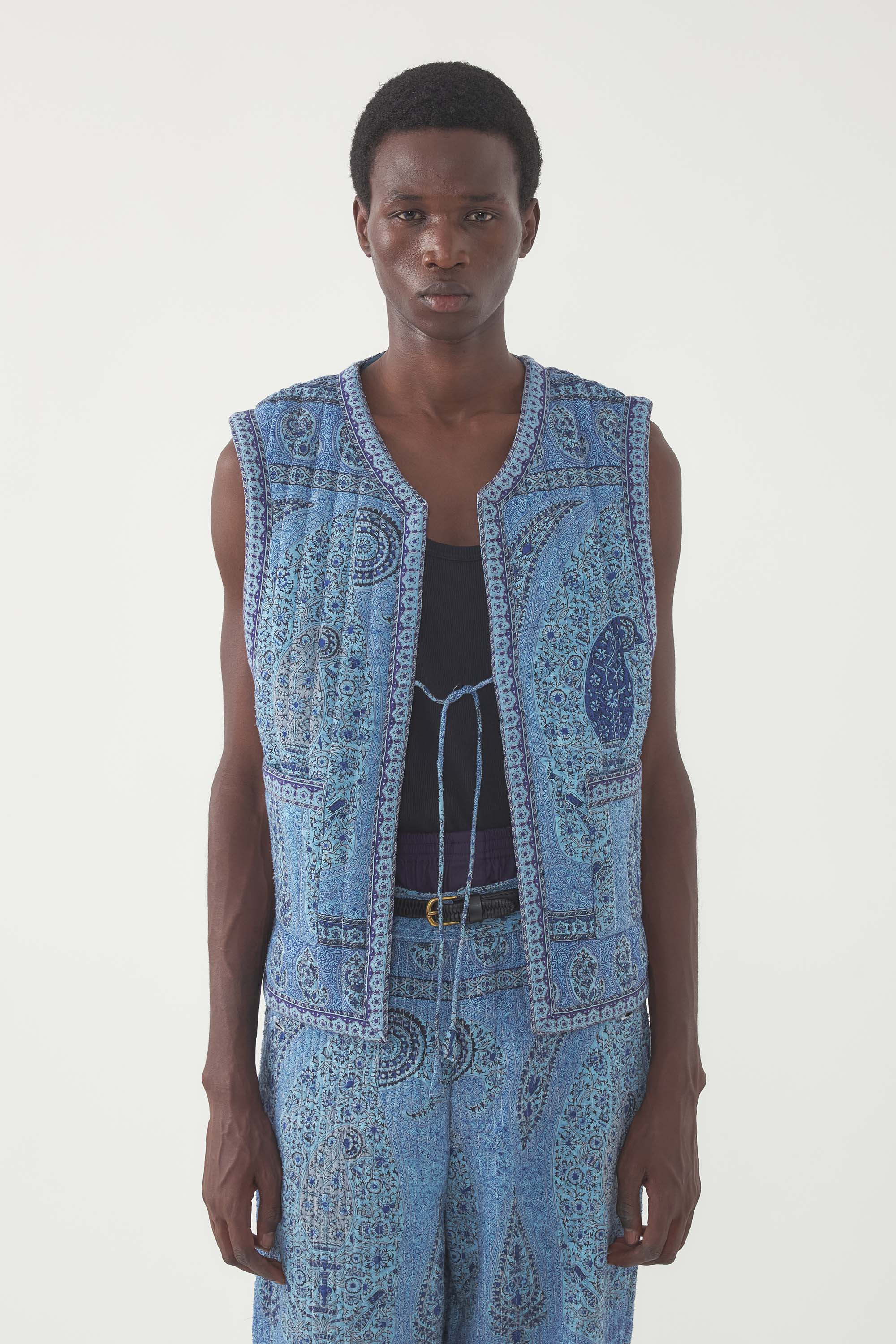 Vest Taya
