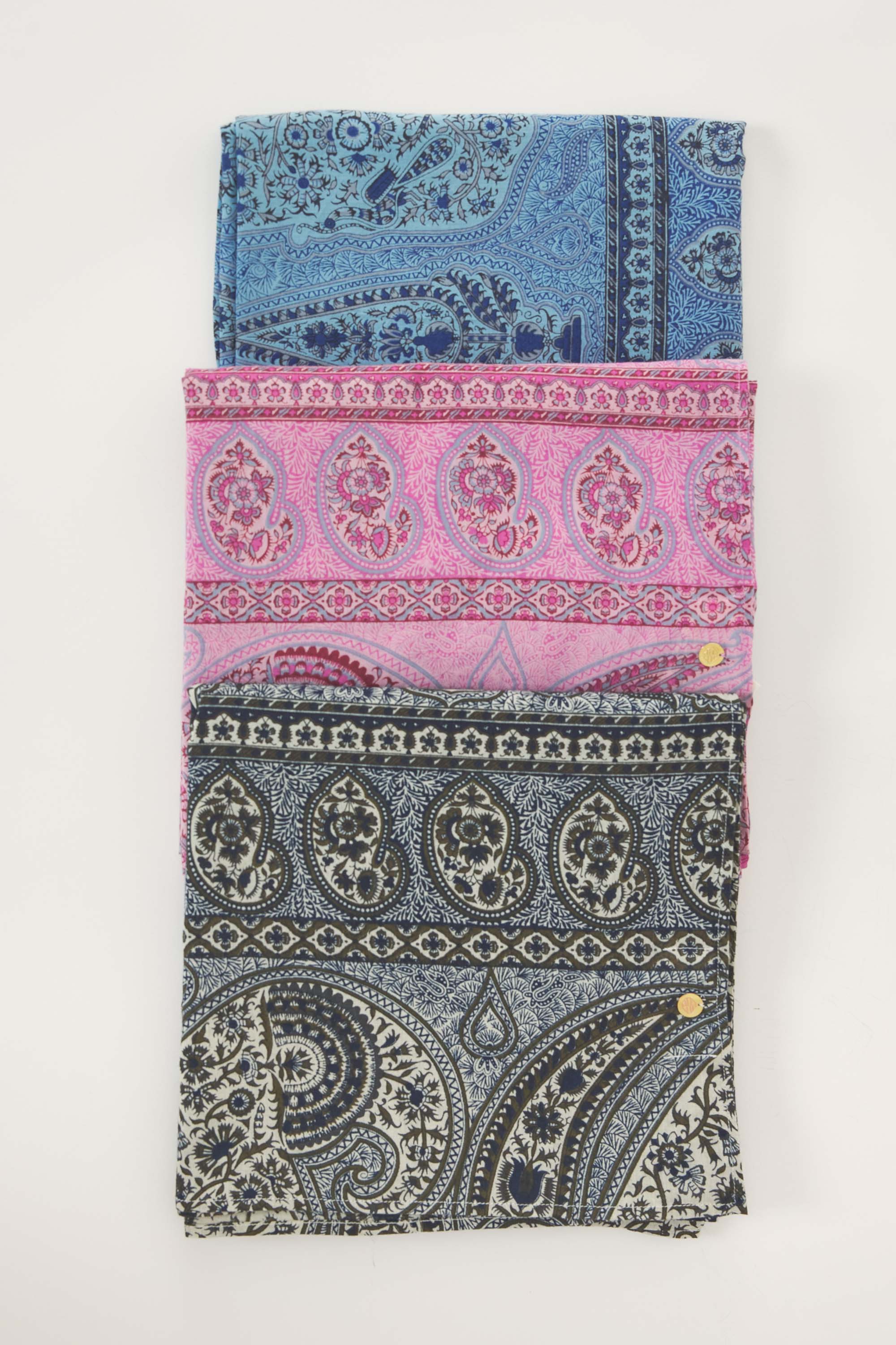 Sarong Taya